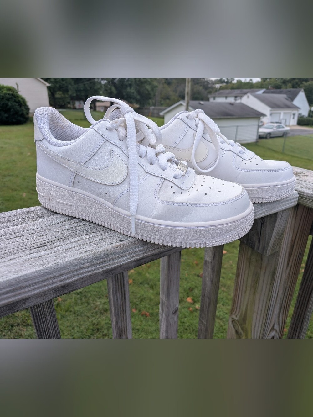 Nike Woman's White Air force 1